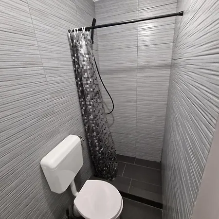 Apartament Cu 2 Bai * Brassó